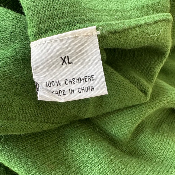 Vintage Disney Cashmere Mickey/Skull Sweater - Picture 5 of 7